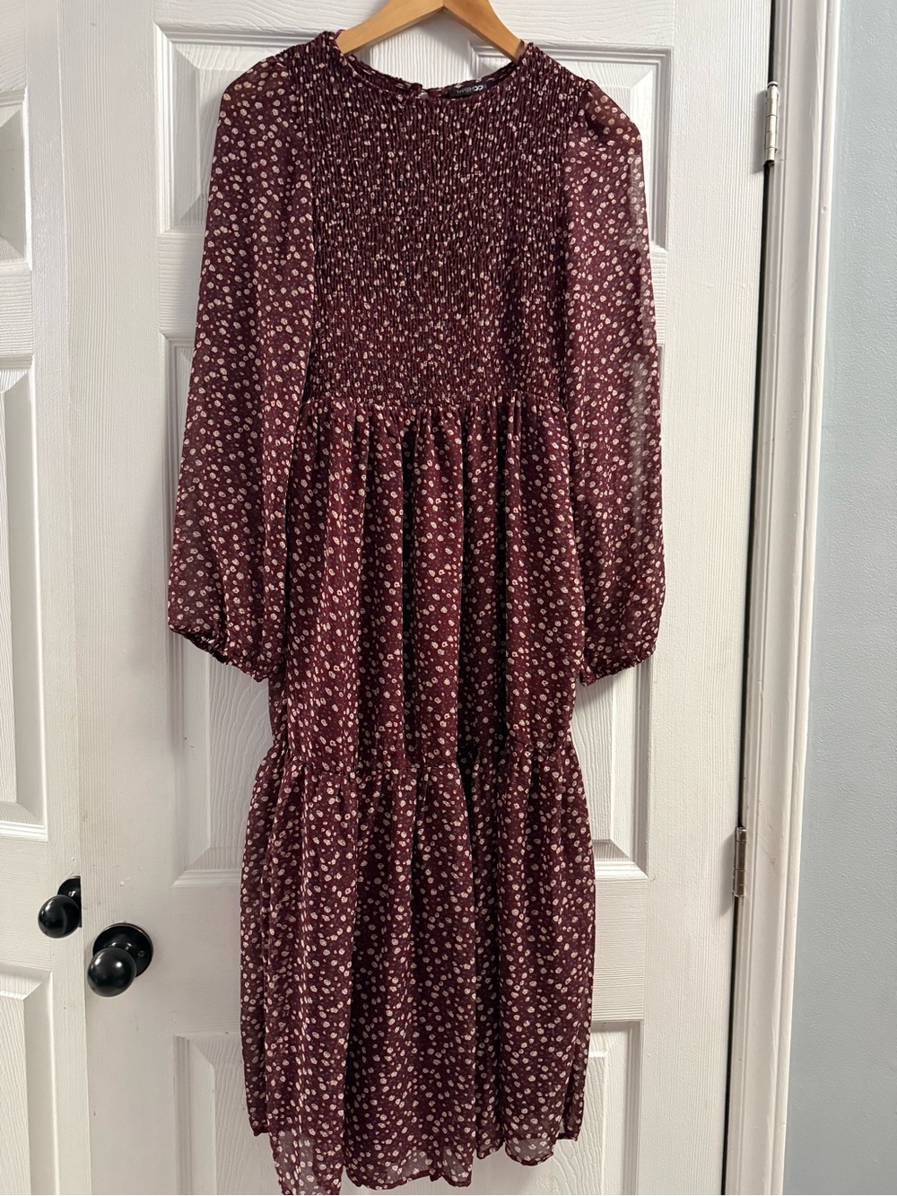 🆕 Papermoon Smocked Tier Floral Midi Dress Size Small